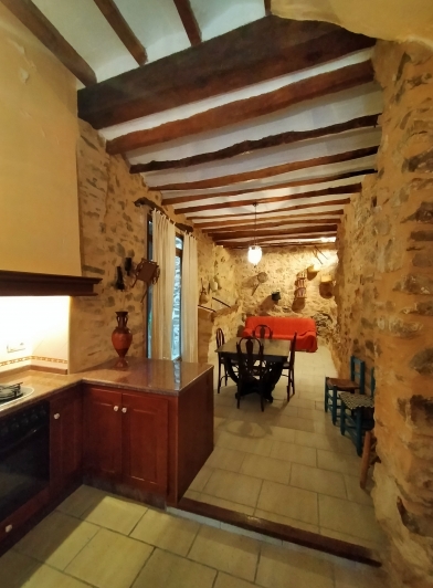 Gran casa de pueblo en Castell de Castells