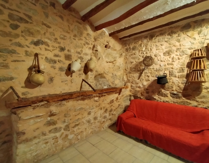 Gran casa de pueblo en Castell de Castells