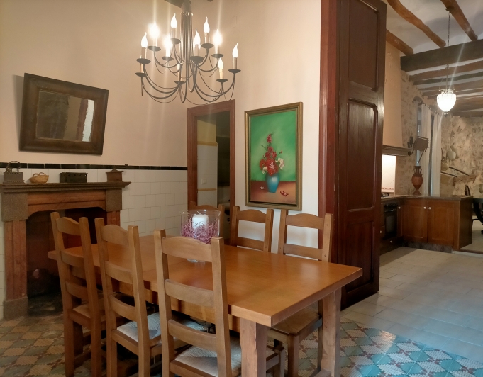 Gran casa de pueblo en Castell de Castells