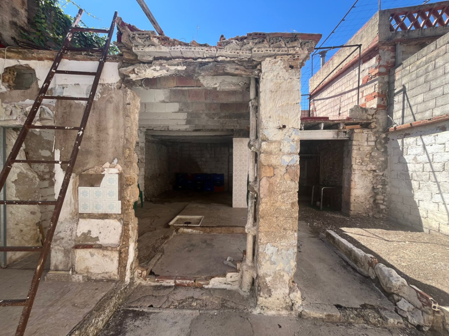 casa de pueblo para reformar en Pego