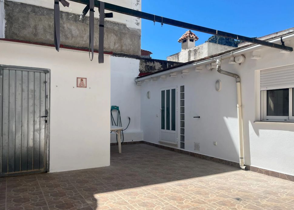 Piso con terraza en Orba