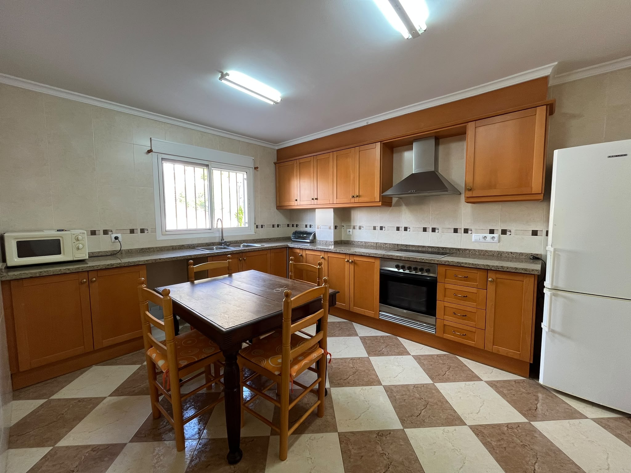 Casa adosada en venta en Murla con piscina comunitaria