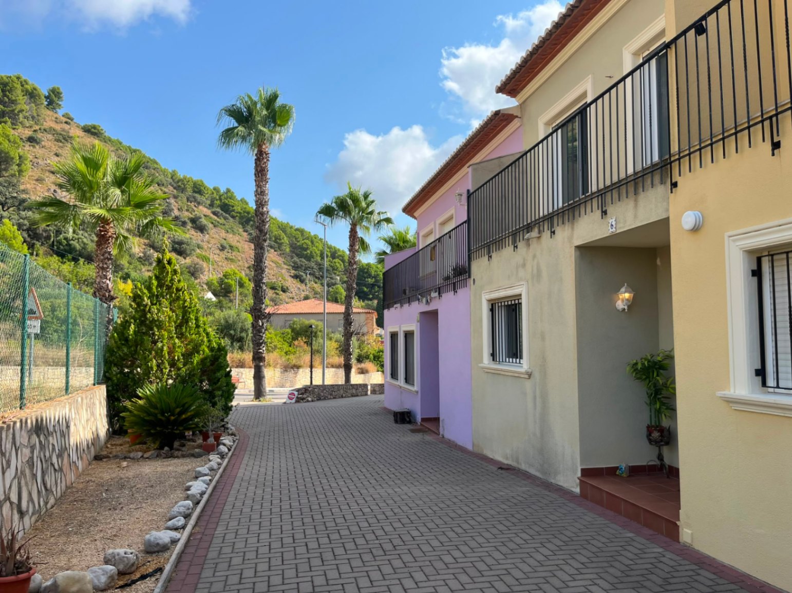 Casa adosada en venta en Murla con piscina comunitaria