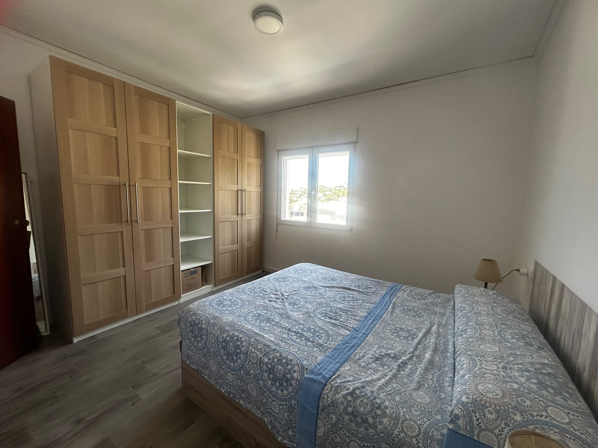 Apartamento en planta baja de 3 dormitorios y reformado