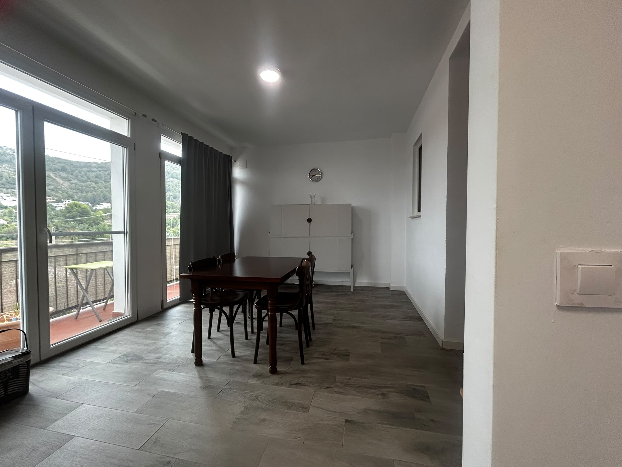 Apartamento en planta baja de 3 dormitorios y reformado