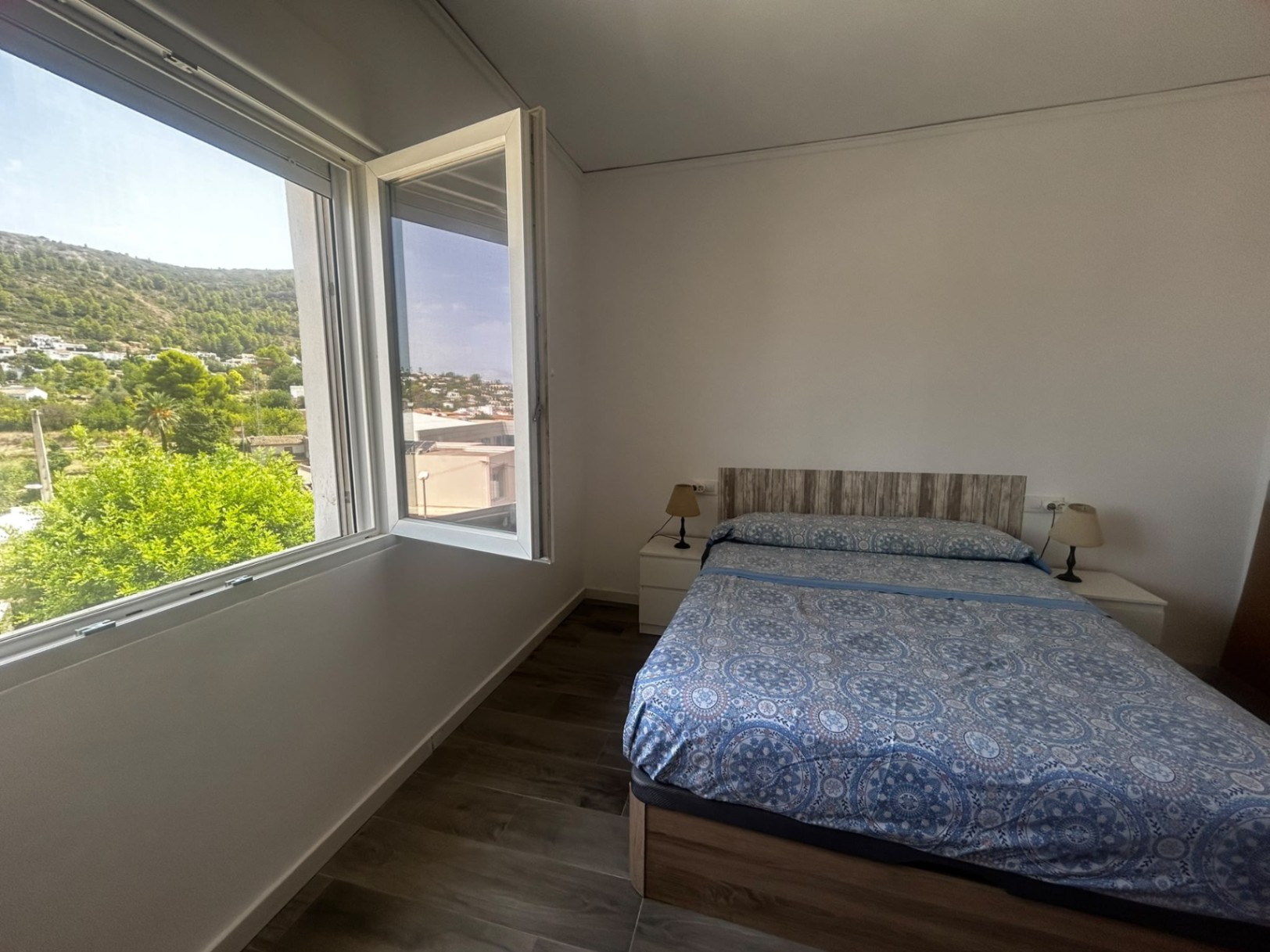 Apartamento en planta baja de 3 dormitorios y reformado