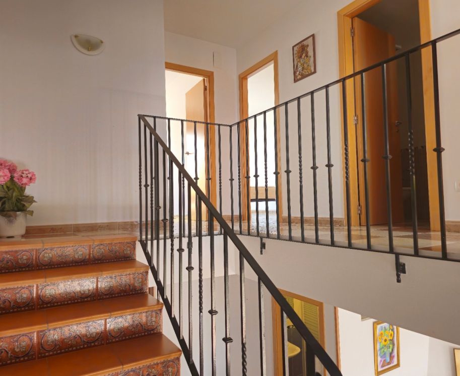 Casa adosada en venta en Murla con piscina comunitaria