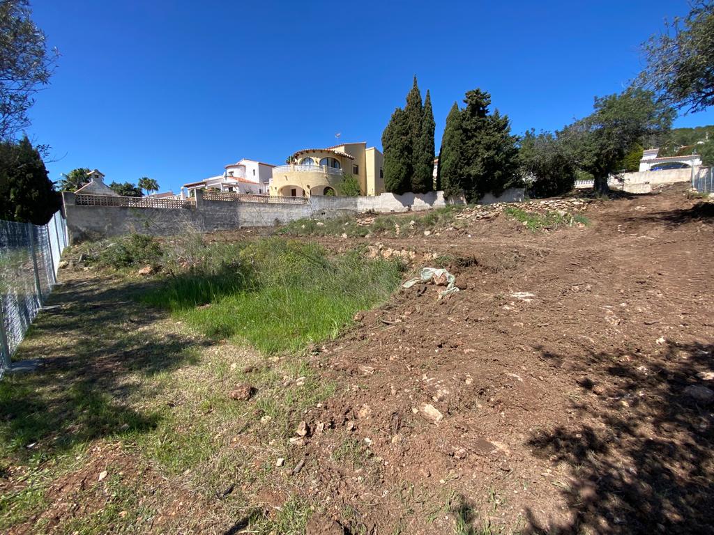 STUNNING PLOT IN CALPE WITH SEA VIEWS